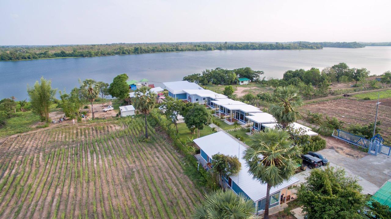 Bluemoon Riverside Phibun Mangsahan Exterior photo