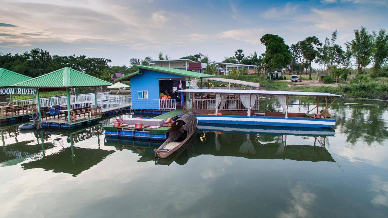 Bluemoon Riverside Phibun Mangsahan Exterior photo